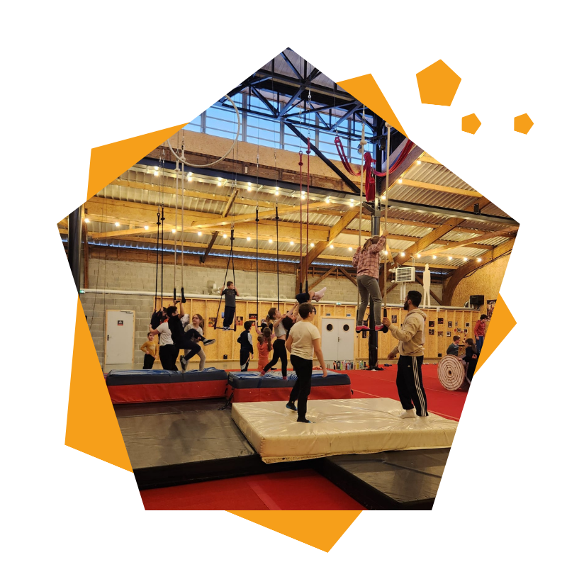 Stage de cirque pour enfants et adultes